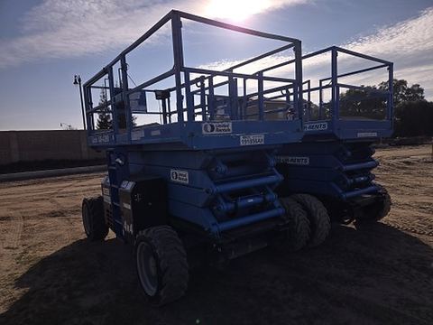 2017 GENIE GS-4390 RT Scissor Lift 36-49' Ic 4Wd