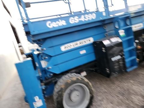 2017 GENIE GS-4390 RT Scissor Lift 36-49' Ic 4Wd