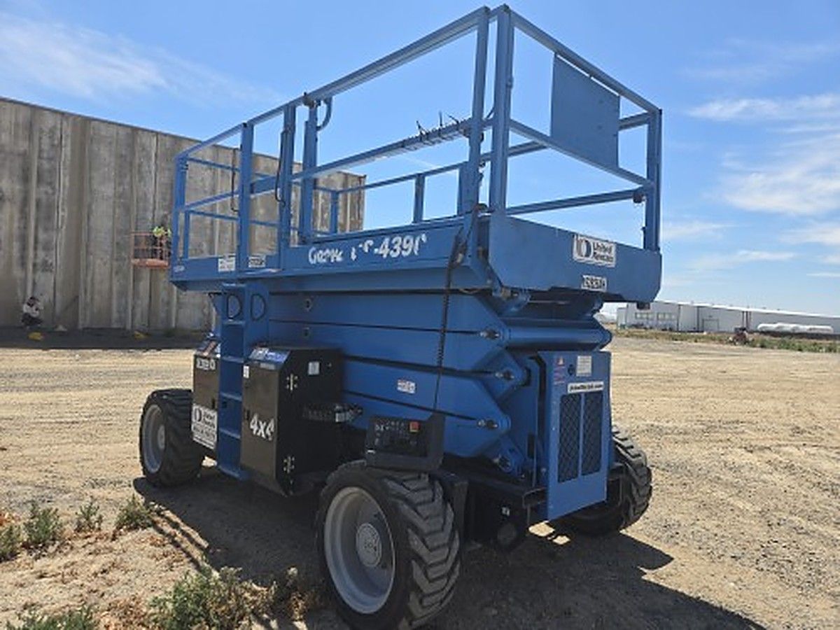 2017 GENIE GS-4390 RT for sale in Las Vegas, NV