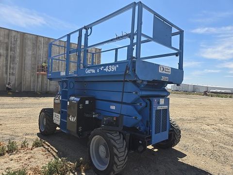 2017 GENIE GS-4390 RT Scissor Lift 36-49' Ic 4Wd
