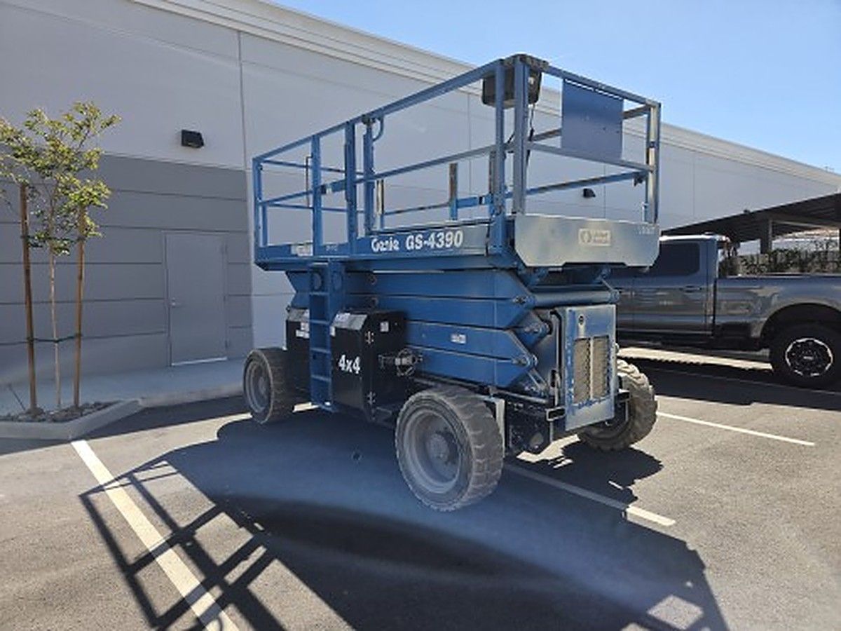2017 GENIE GS-4390 RT for sale in Las Vegas, NV