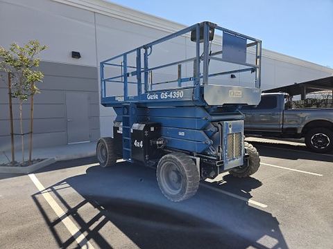 2017 GENIE GS-4390 RT Scissor Lift 36-49' Ic 4Wd