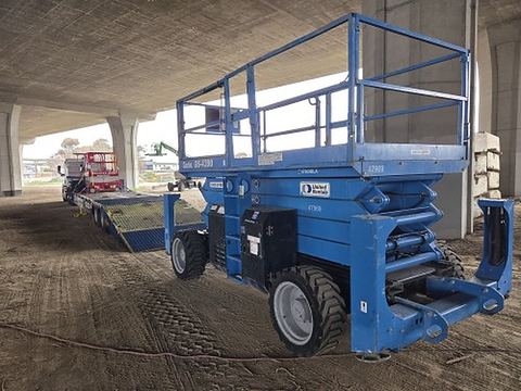 2017 GENIE GS-4390 RT Scissor Lift 36-49' Ic 4Wd