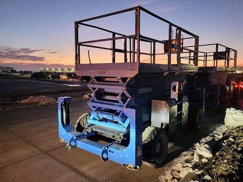 2017 GENIE GS-5390 RT Scissor Lift 50-59' Ic 4Wd