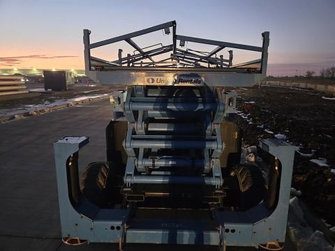 2017 GENIE GS-5390 RT Scissor Lift 50-59' Ic 4Wd