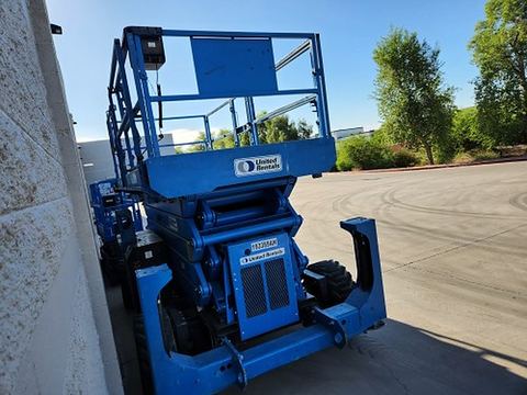 2017 GENIE GS-5390 RT Scissor Lift 50-59' Ic 4Wd