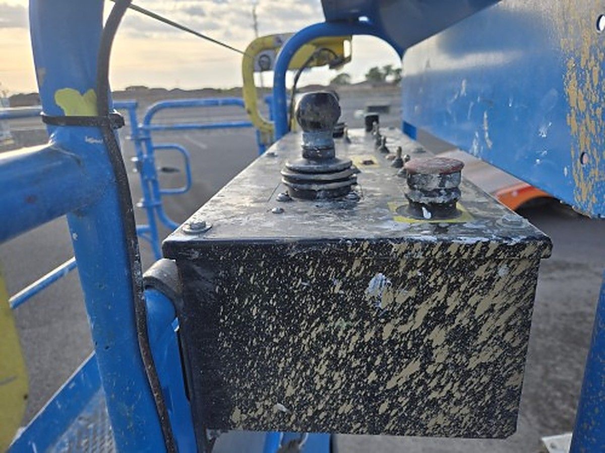 GENIE S-40 photo 13