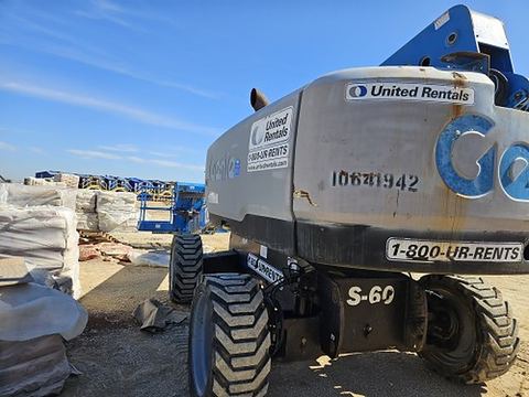2017 GENIE S-60X Boom 60-64' Telescopic