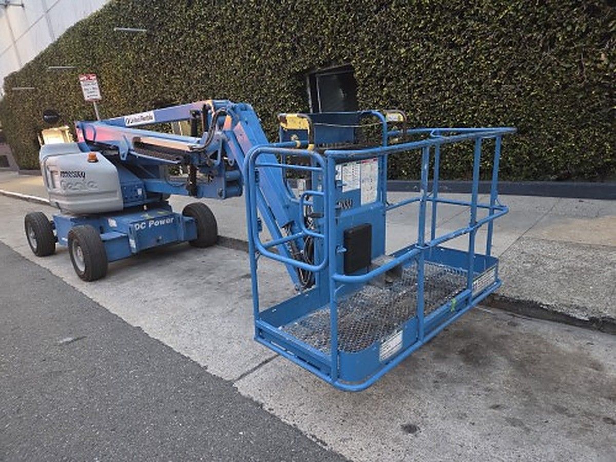 GENIE Z-45/25J DC photo 10