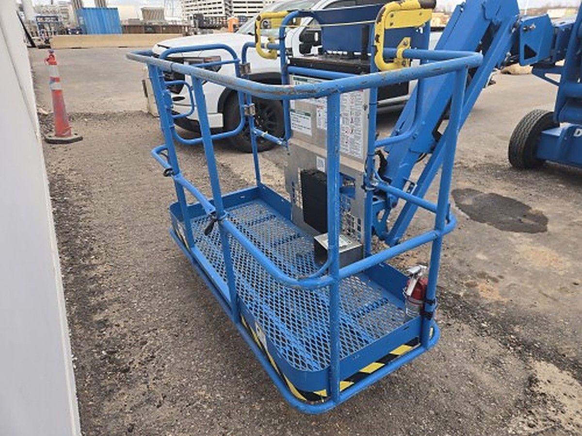 GENIE Z-45/25J DC photo 6