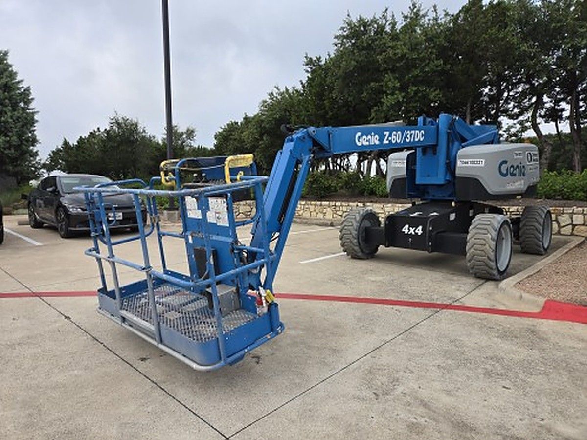 GENIE Z-60/37 DC photo 7