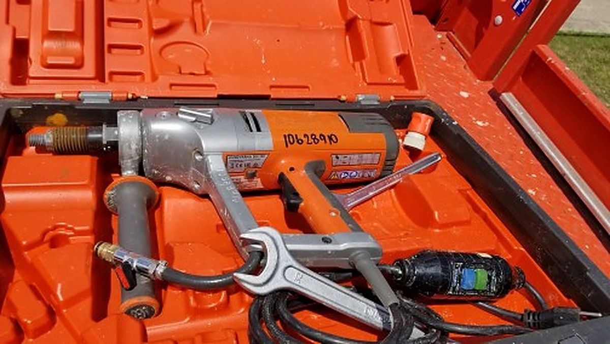 HUSQVARNA DM-230 photo 2