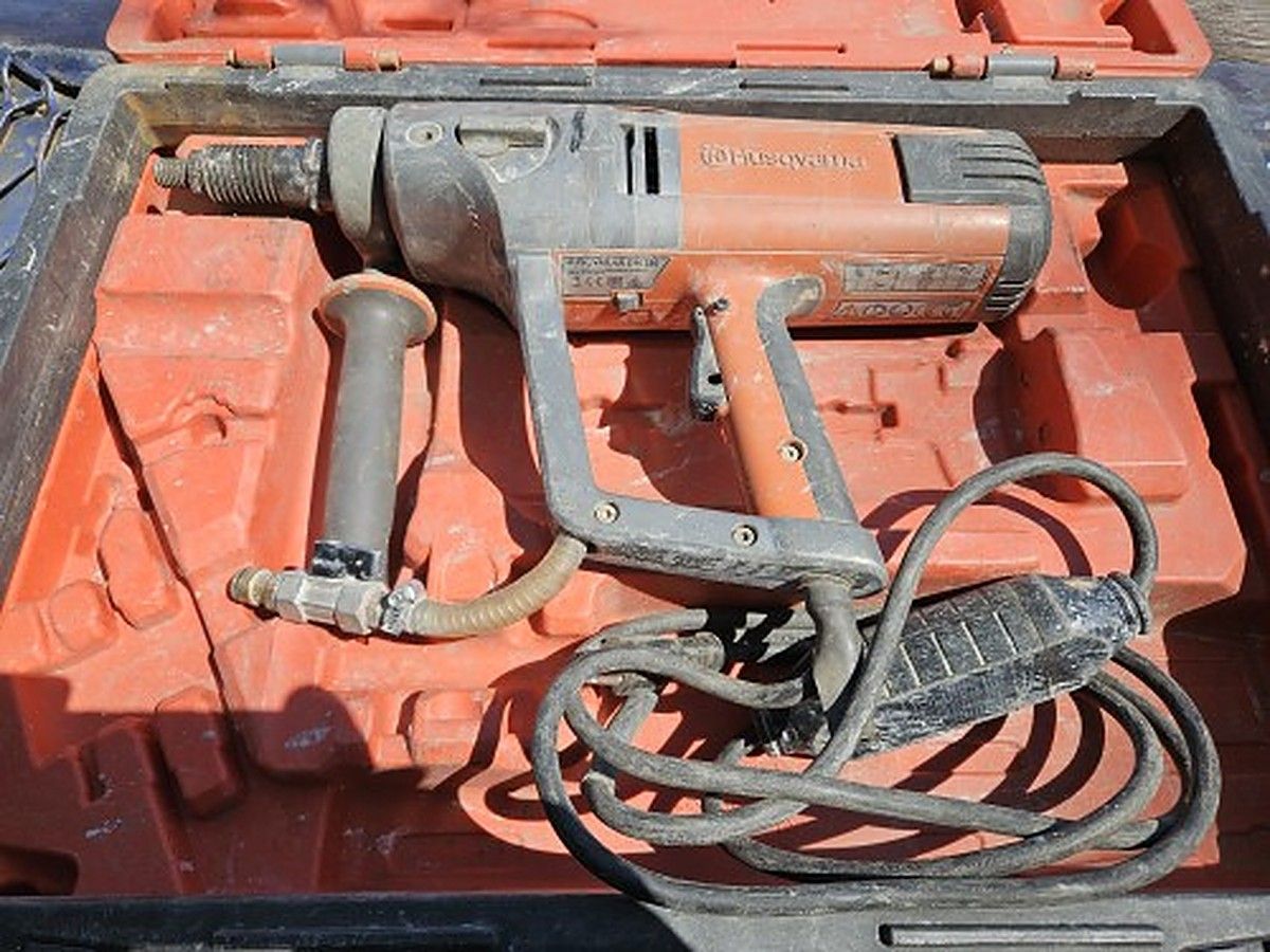 HUSQVARNA DM 230 photo 2