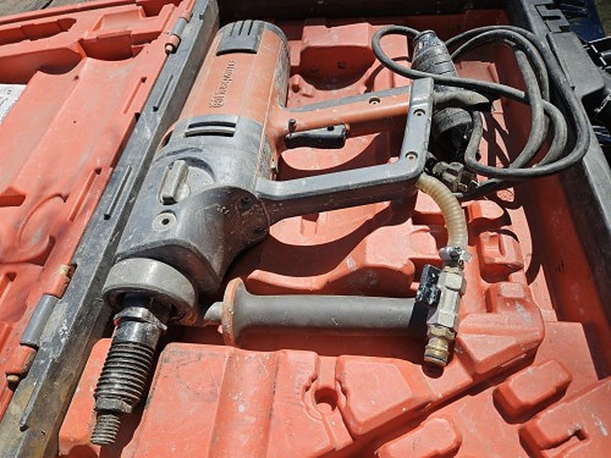 HUSQVARNA DM 230 photo 3
