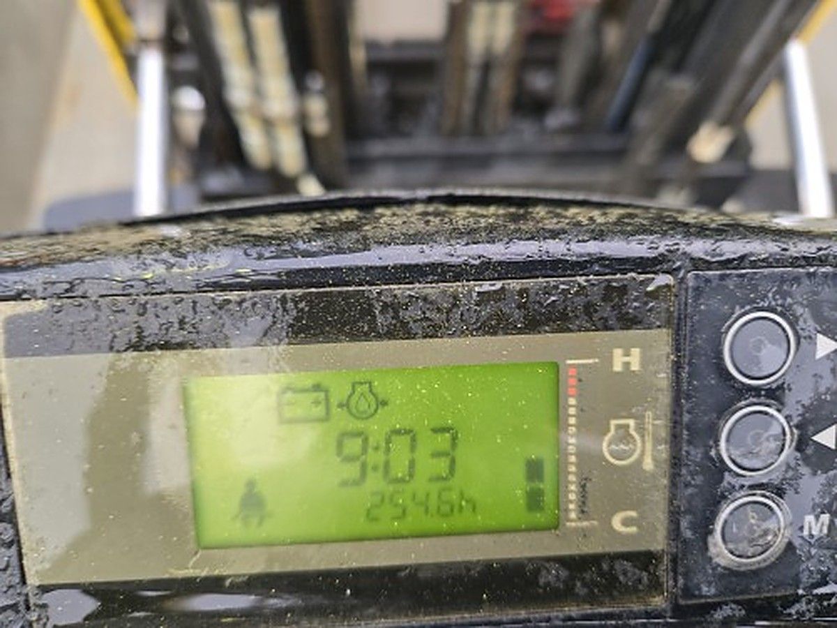 HYSTER H50XT photo 9