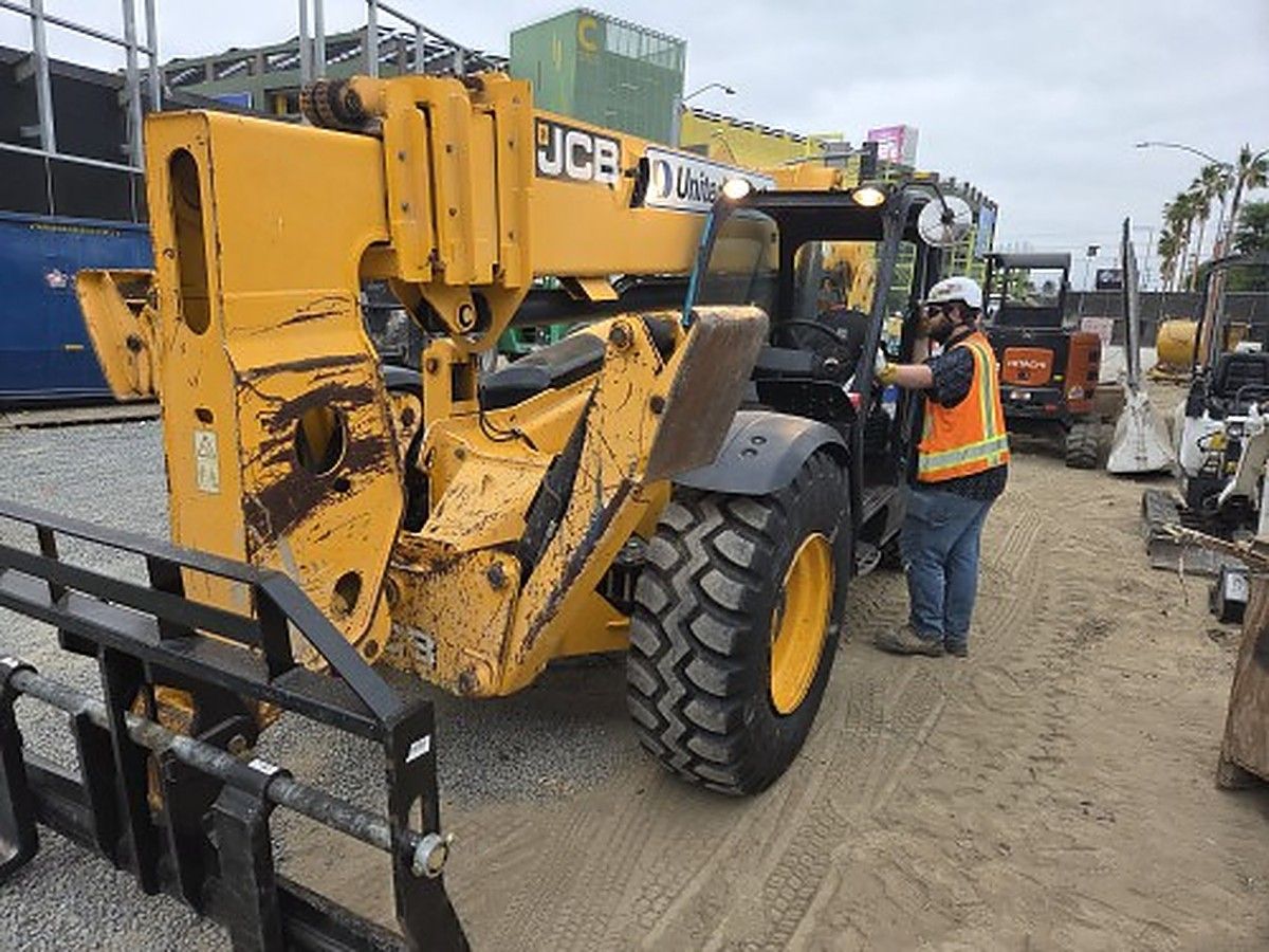 JCB 510-56 S photo 3
