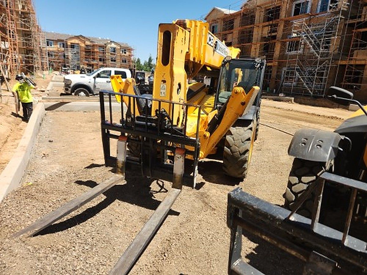 JCB 510-56 S photo 2