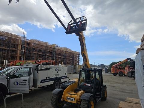 2017 JCB 525-60 Forklift Variable Reach 5000# 16-20'