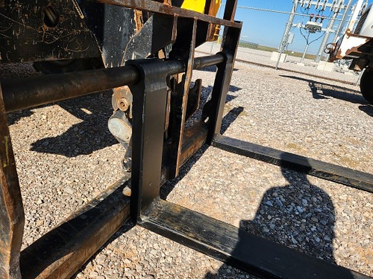JLG 1055 photo 8