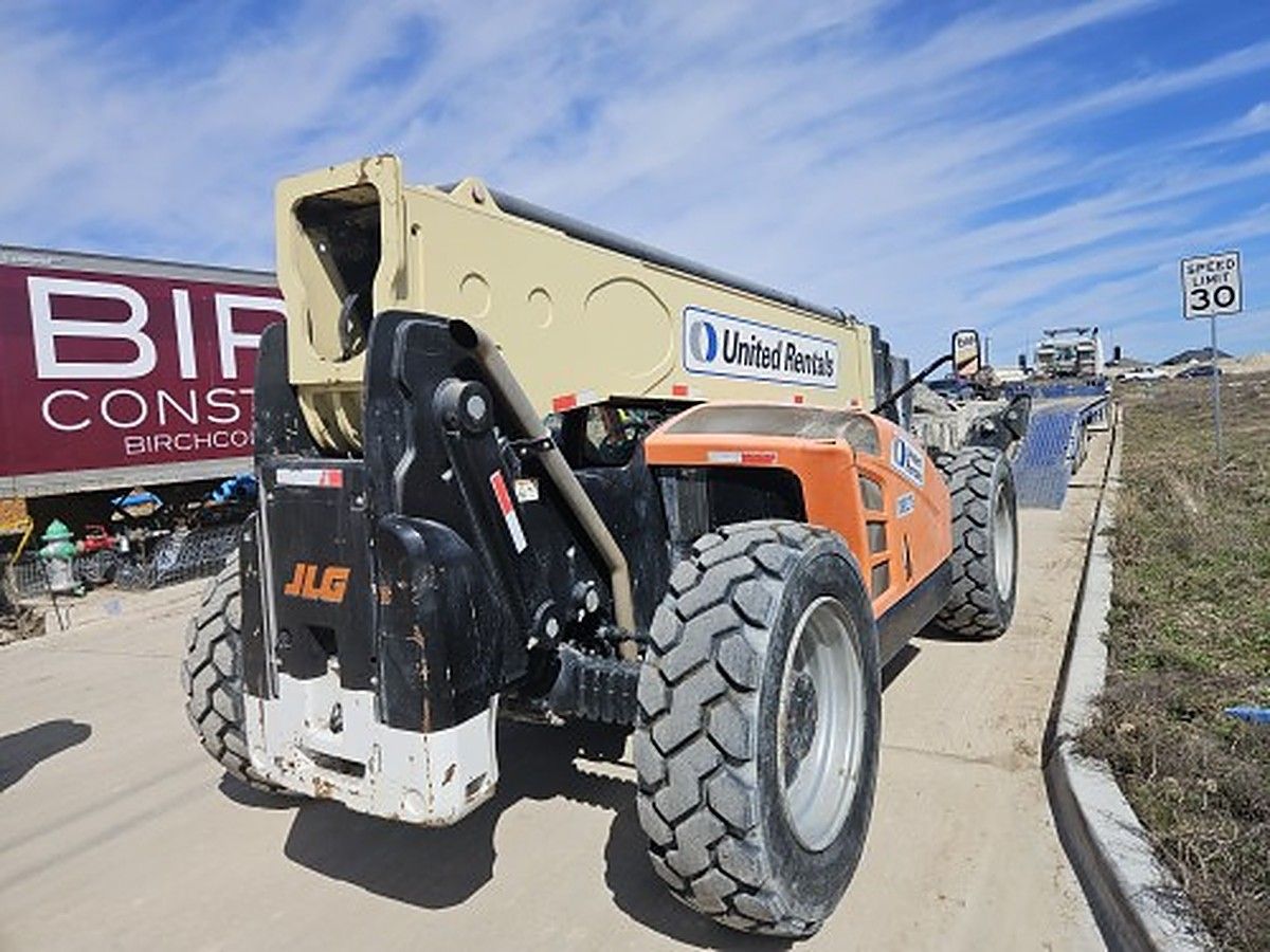 JLG 1055 photo 2