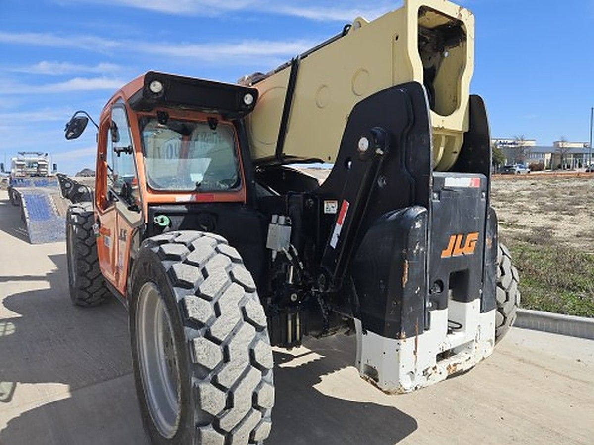 JLG 1055 photo 3