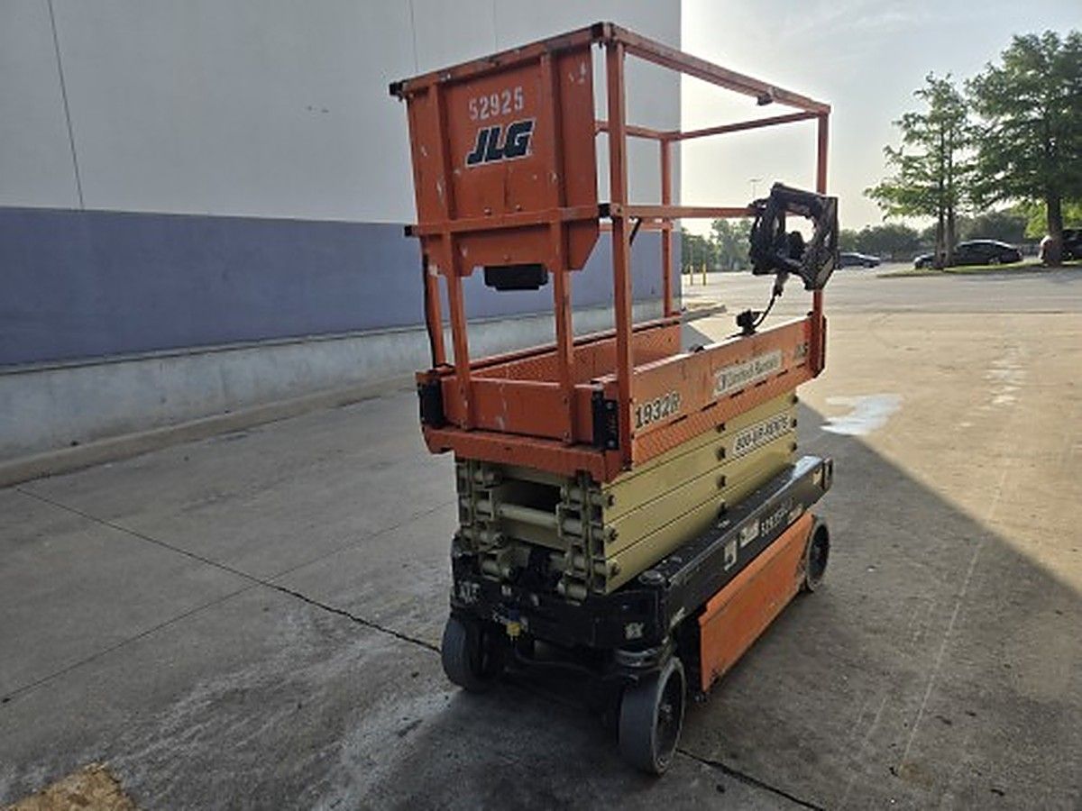 JLG 1932R photo 2