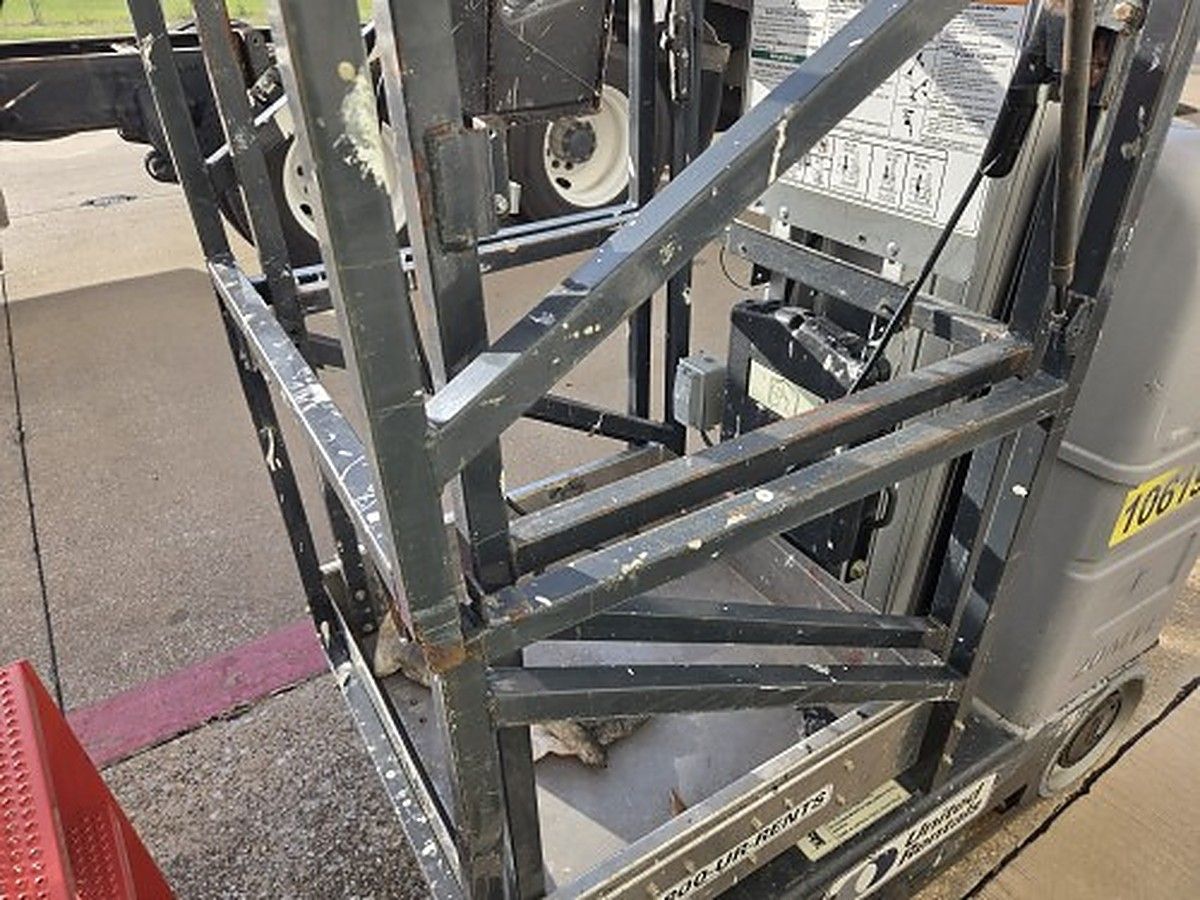 JLG 20MVL photo 10