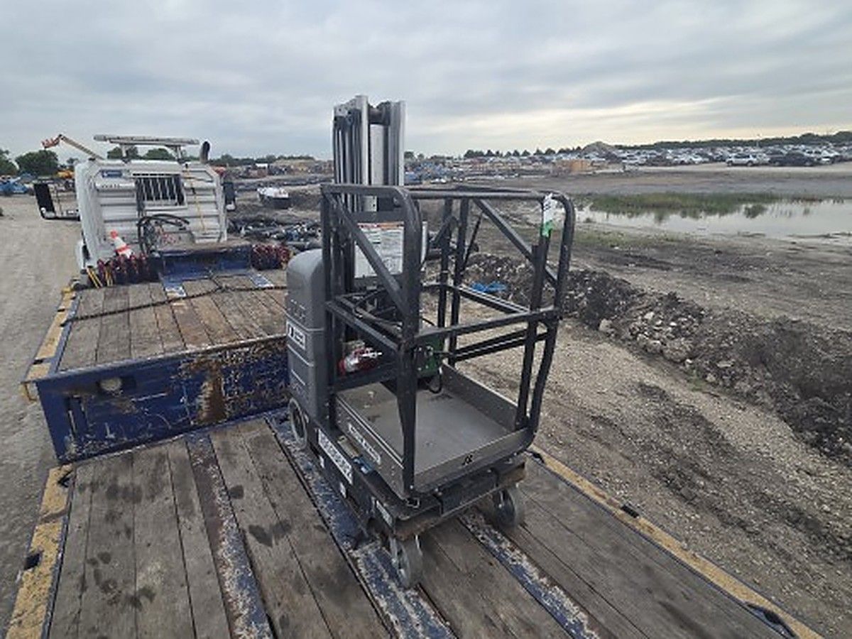 JLG 20MVL photo 2