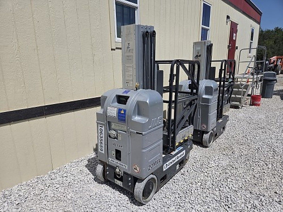 JLG 20MVL photo 3