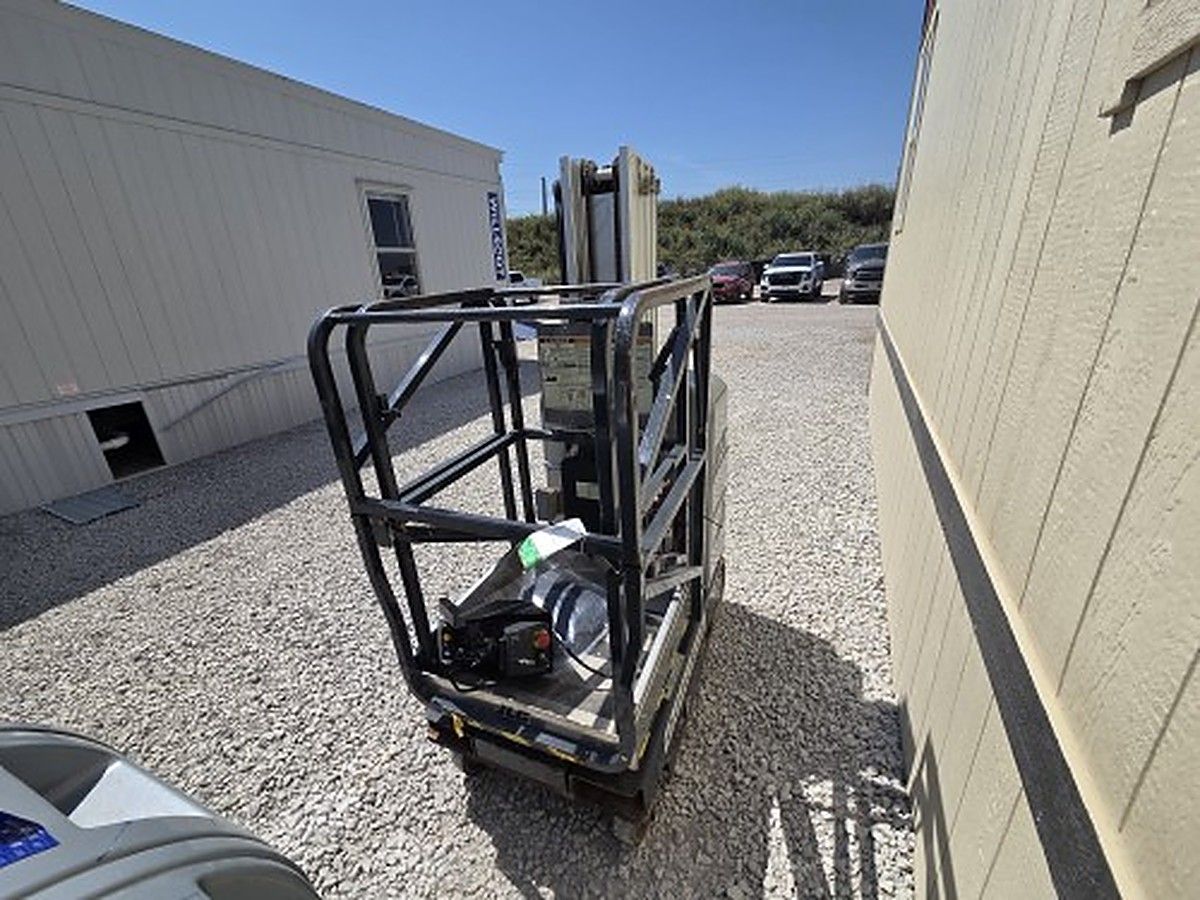 JLG 20MVL photo 4
