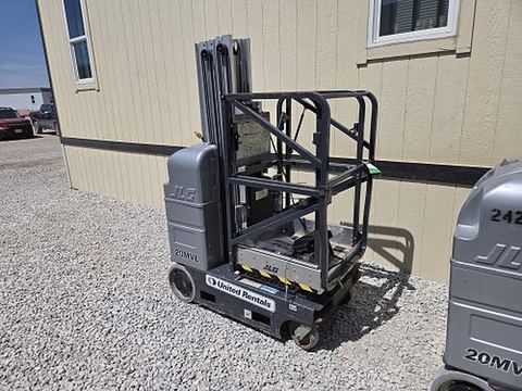2017 JLG 20MVL Vertical Lift 18-20' Elec Self Propelled