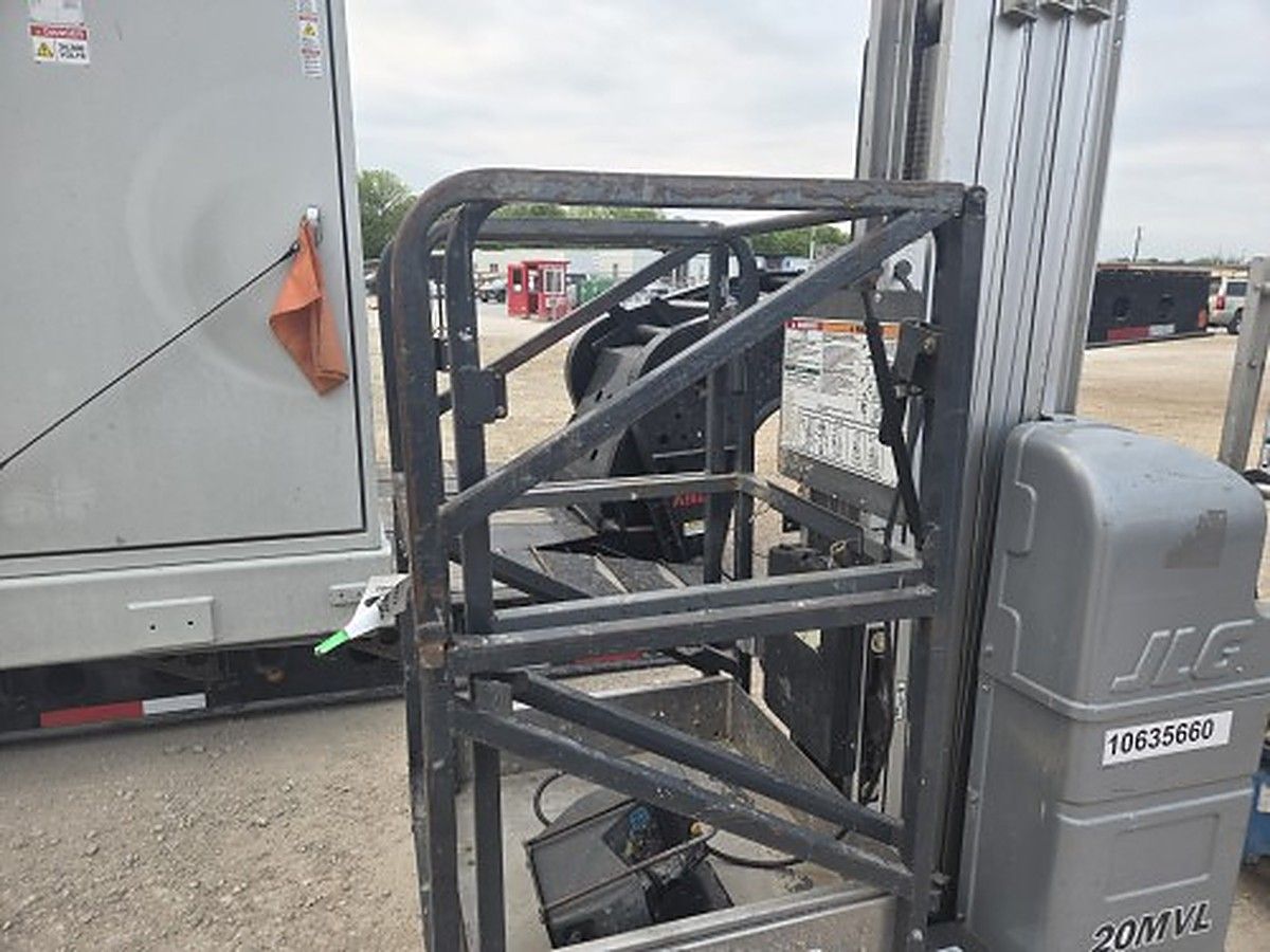 JLG 20MVL photo 2