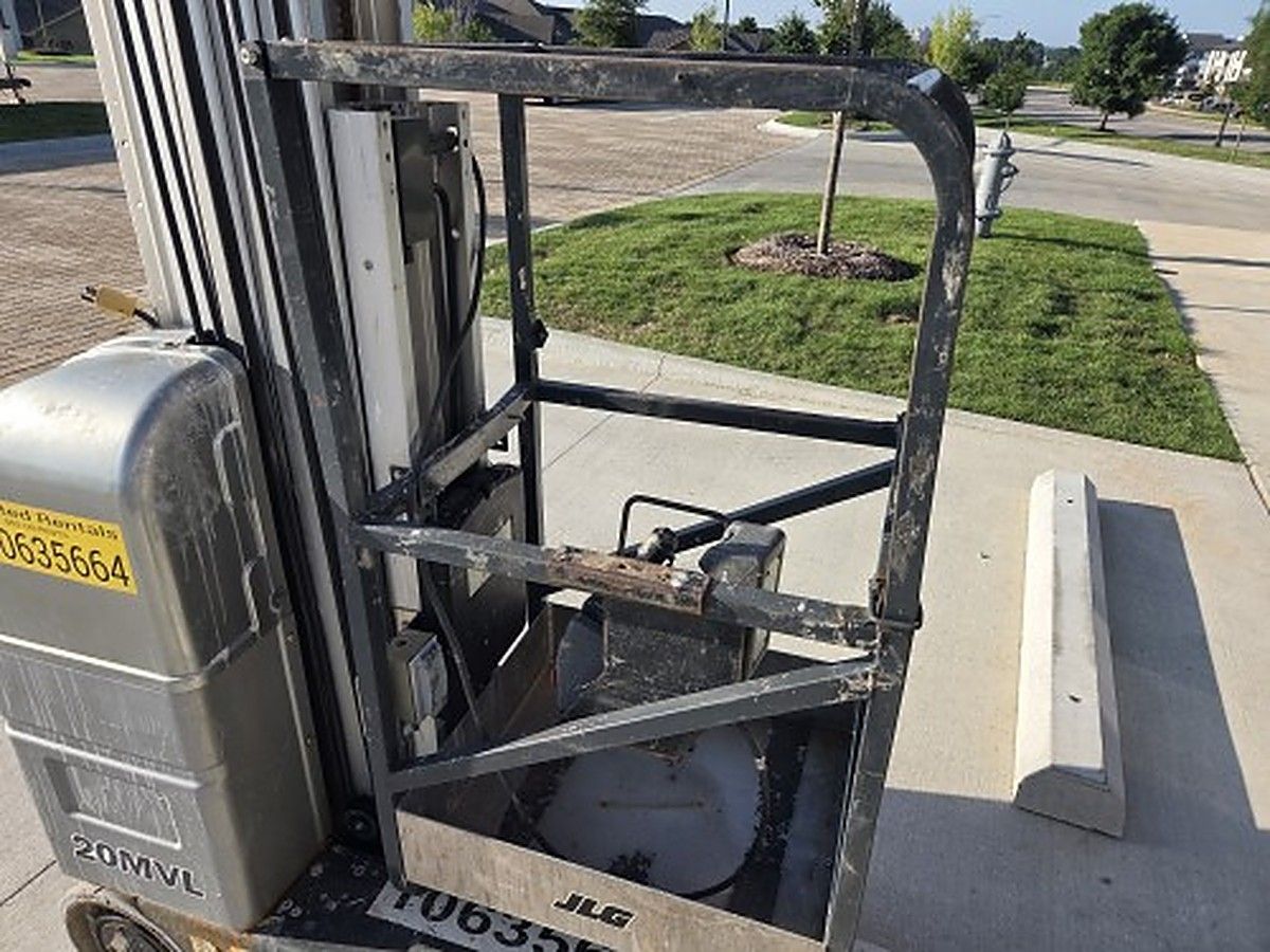JLG 20MVL photo 3