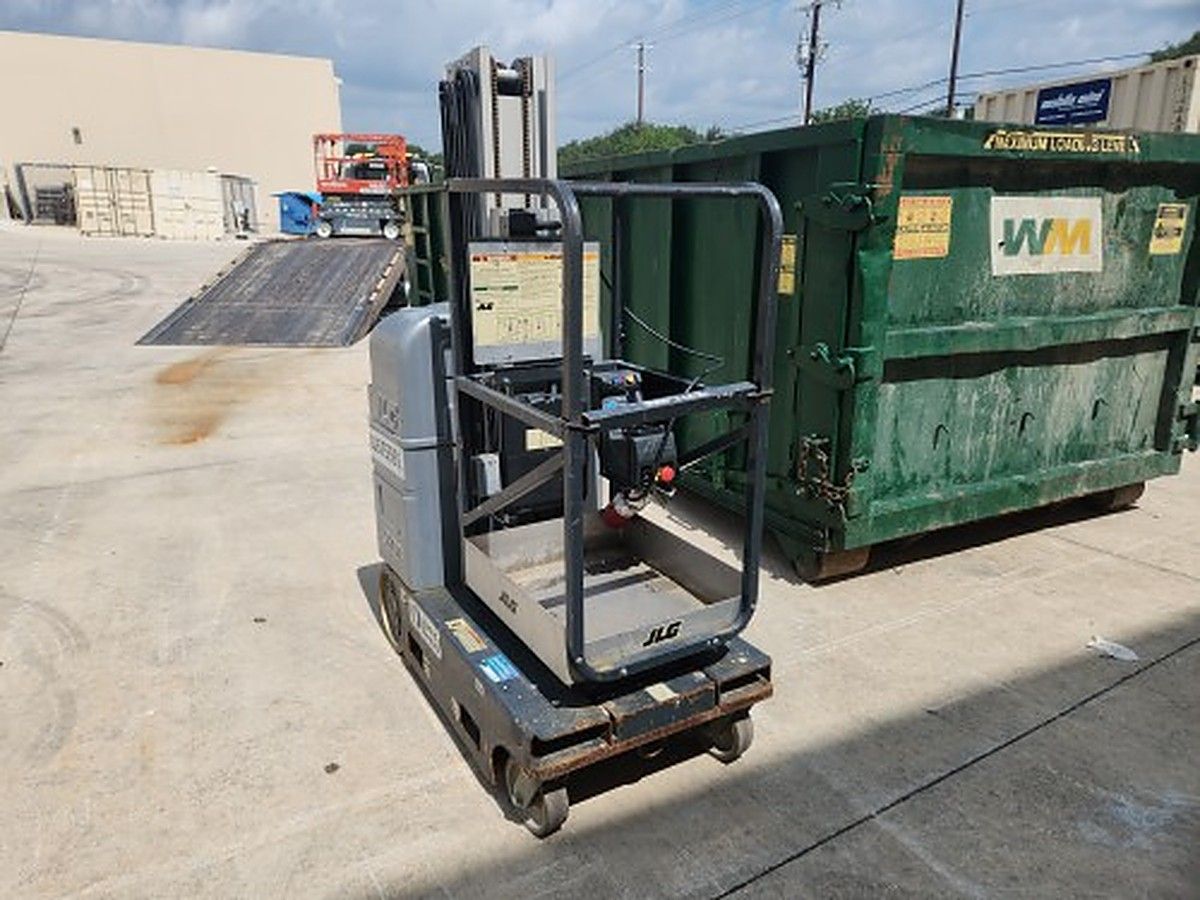 JLG 20MVL photo 2