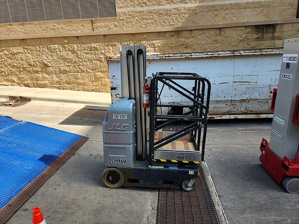JLG 20MVL photo 4