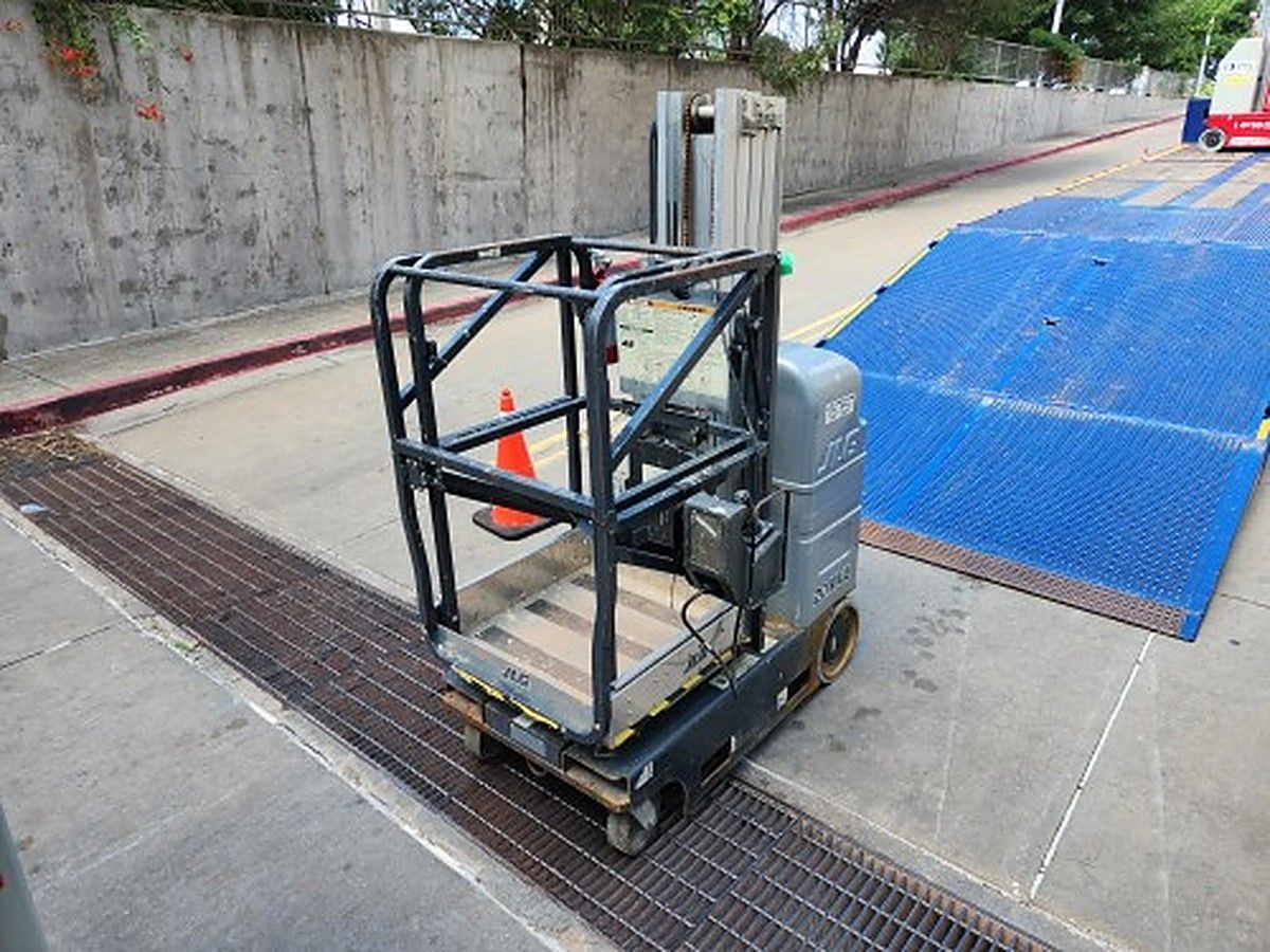 JLG 20MVL photo 5