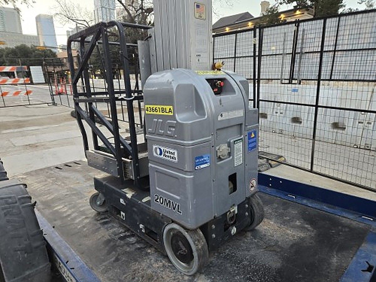 JLG 20MVL photo 3
