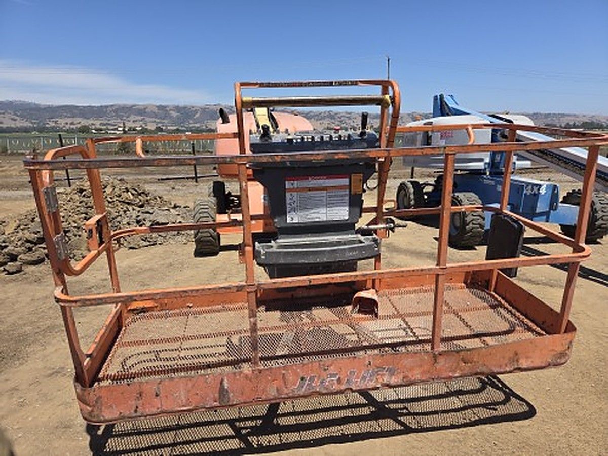 JLG 400S photo 2