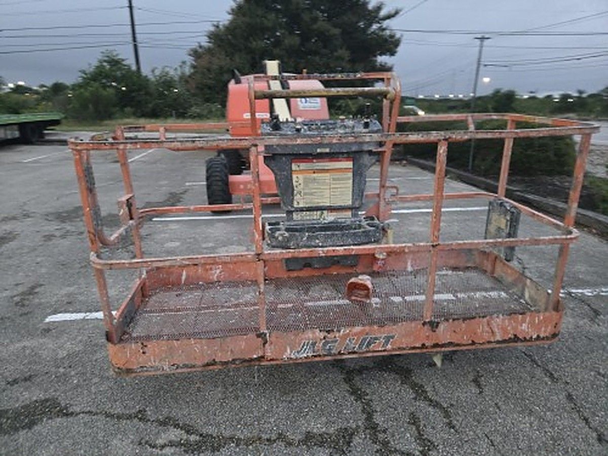 JLG 400S photo 9