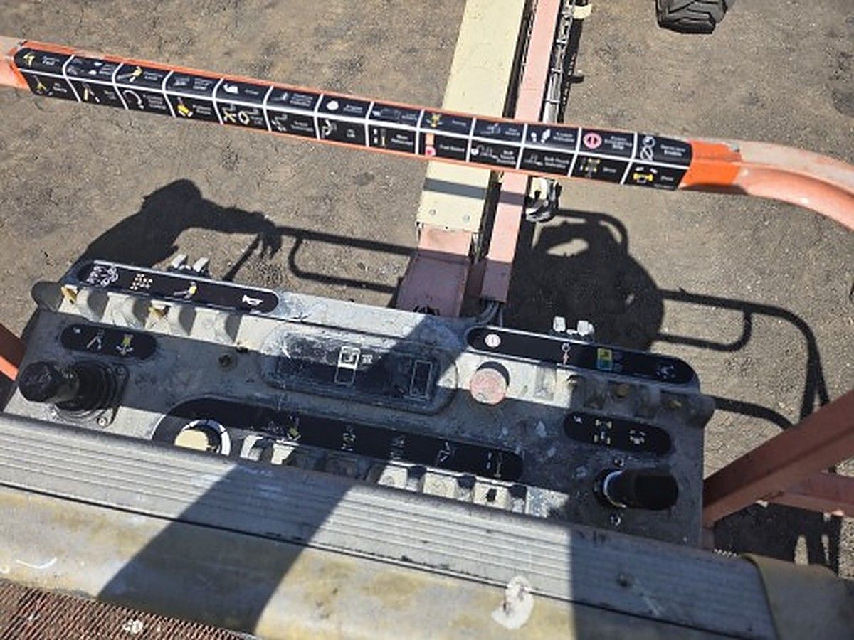 JLG 400S photo 4