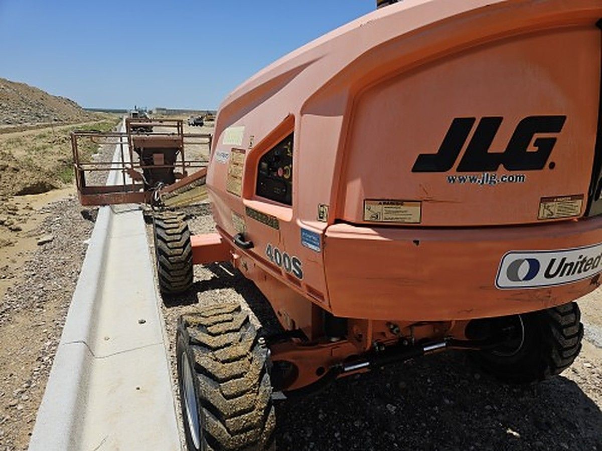 JLG 400S photo 2