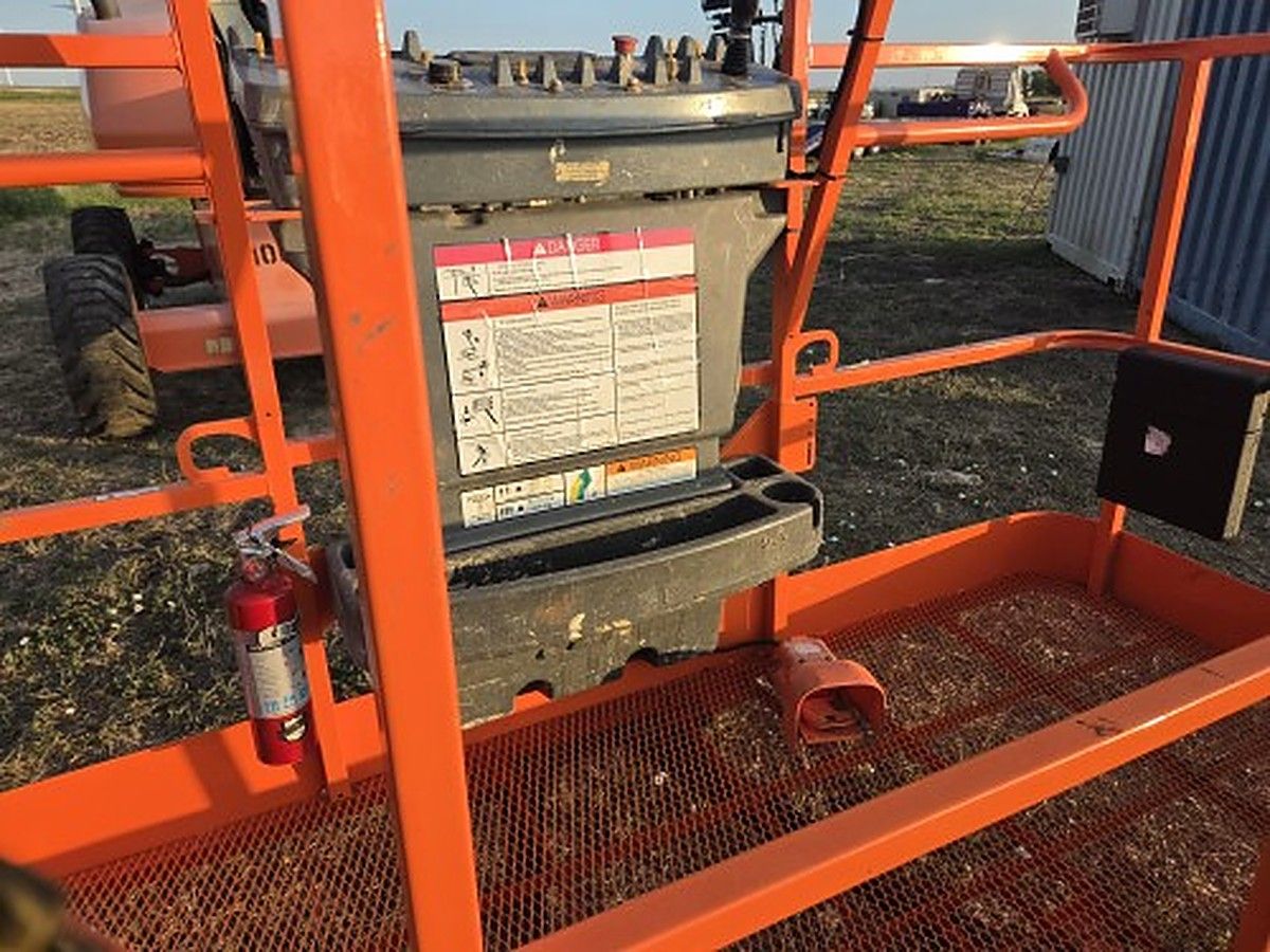JLG 400S photo 5