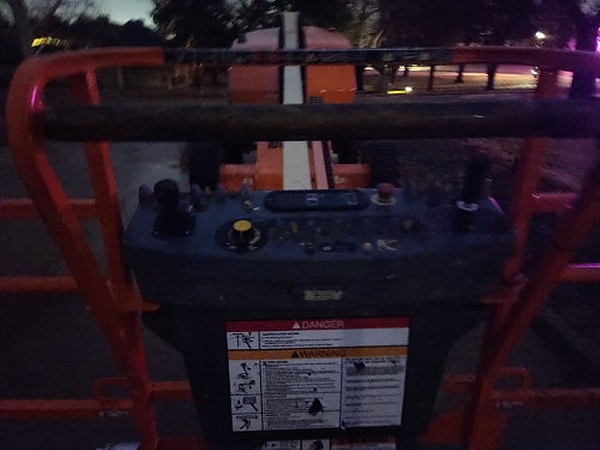 JLG 400S photo 5