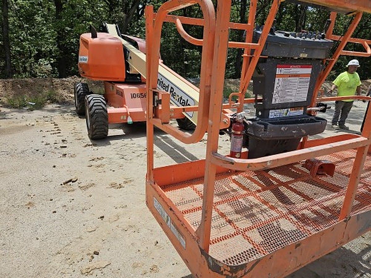 JLG 400S photo 5