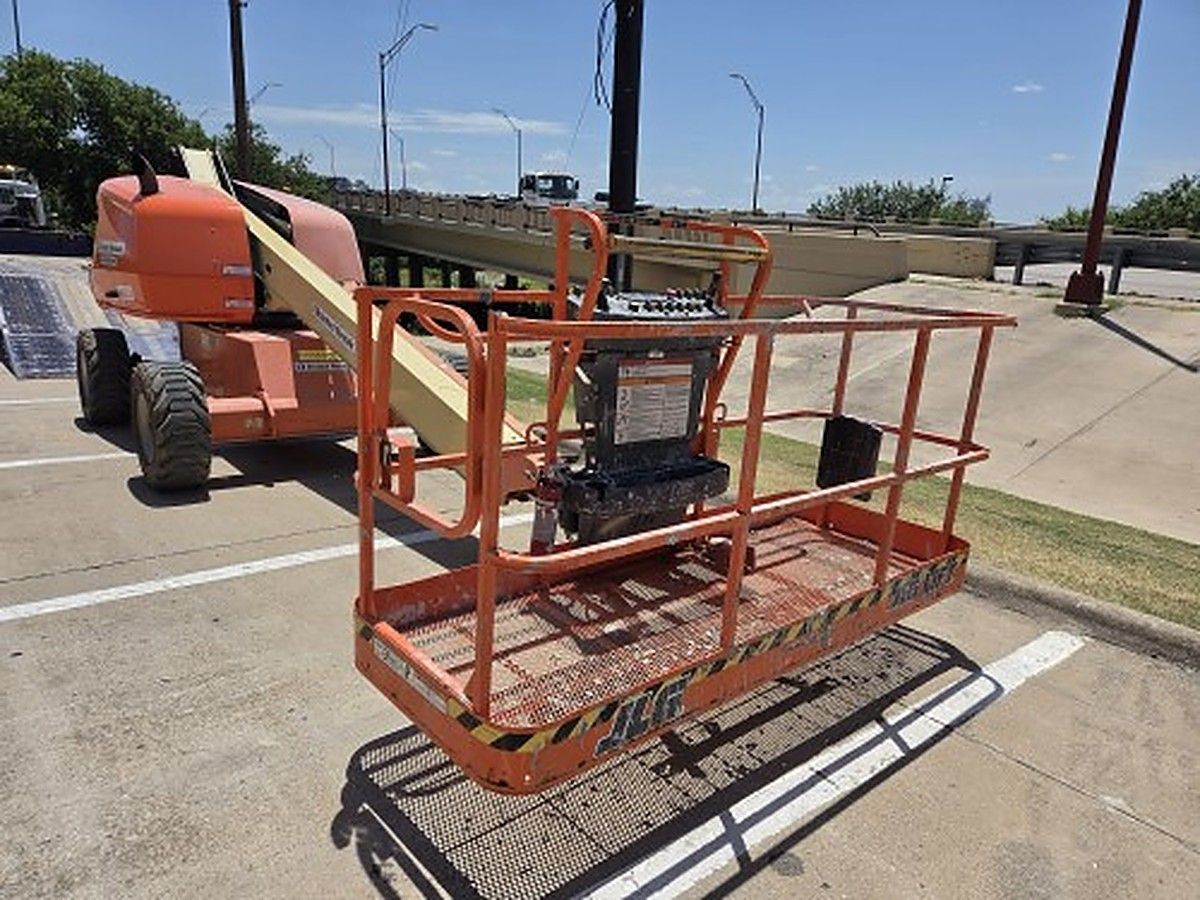 JLG 400S photo 3