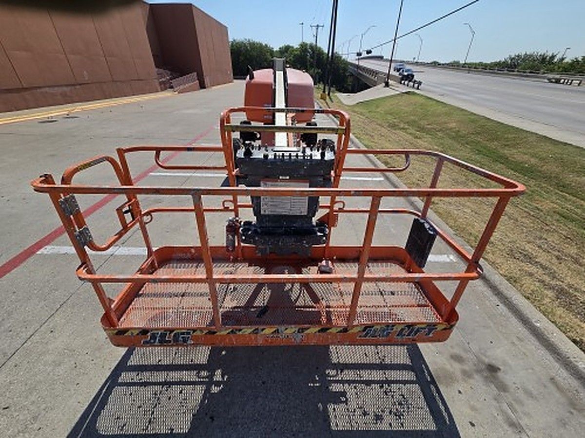 JLG 400S photo 6