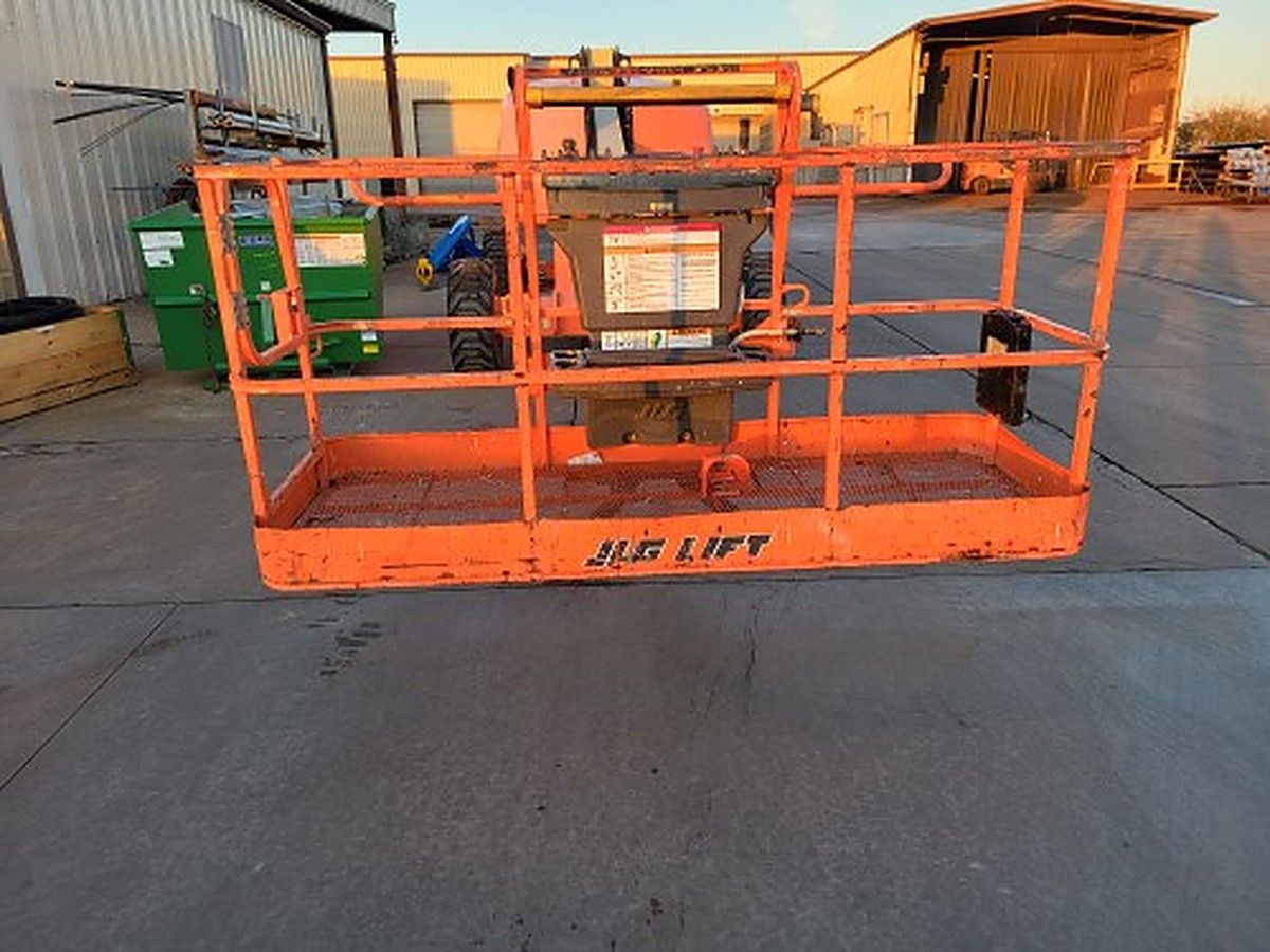 JLG 400S photo 5