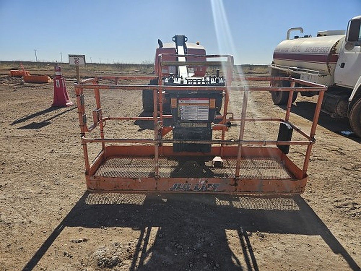 JLG 400S photo 8