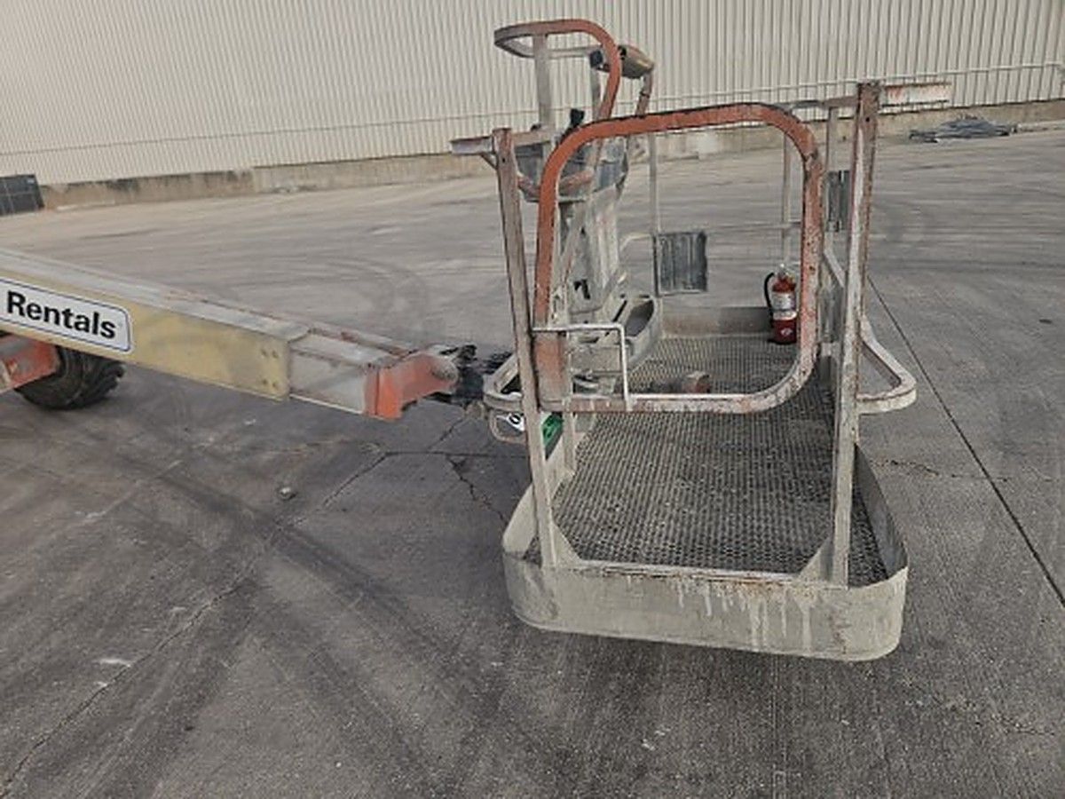 JLG 400S photo 4