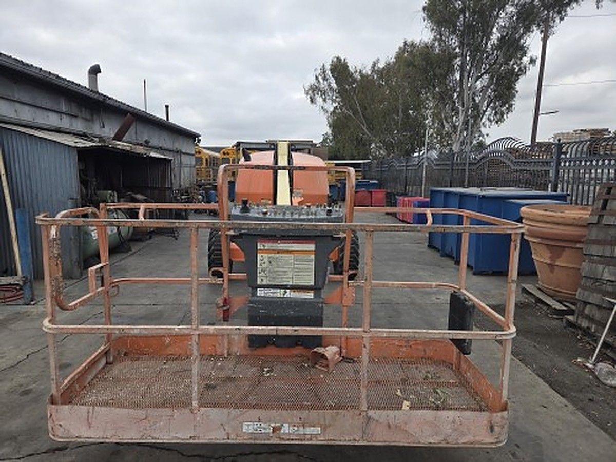 JLG 400S photo 3